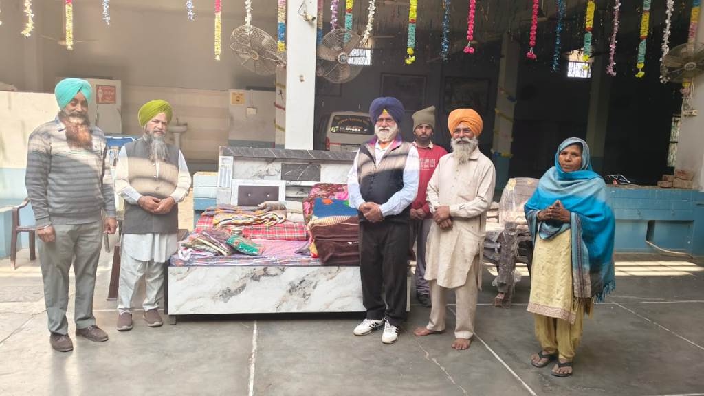 बाबा विश्वकर्मा गुरुद्वारा कमेटी द्वारा शादी मौके जरूरतमंद परिवार को घरेलू सामान का सहयोग